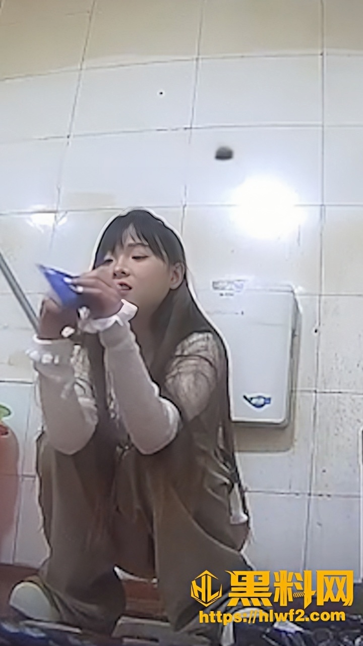 大学女厕偷拍3
