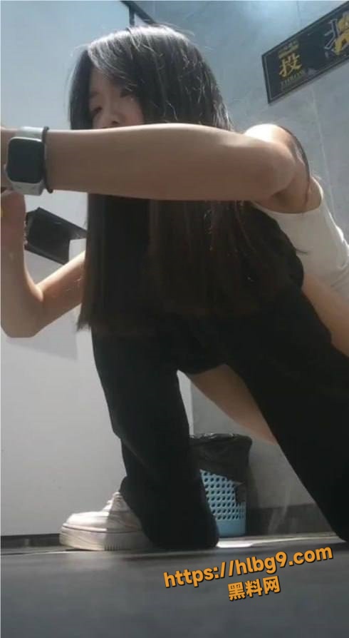 490X894